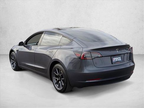 Used 2023 Tesla Model 3 Standard Range image 8