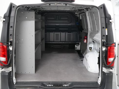 Used 2023 Mercedes-Benz Metris image 18