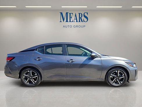Used 2025 Nissan Sentra SV image 6
