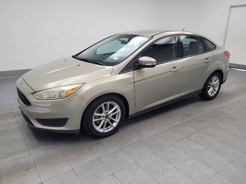 Used 2016 Ford Focus SE image 2
