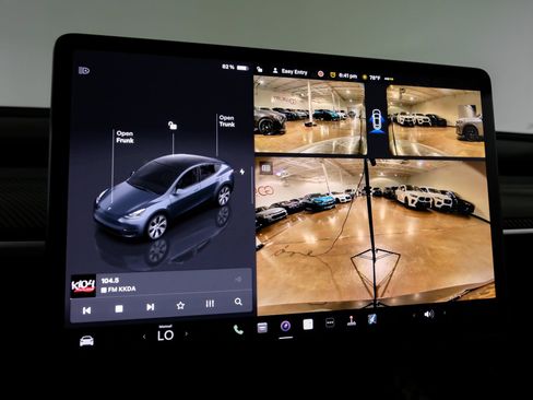 Used 2023 Tesla Model Y Long Range AWD/4WD image 25
