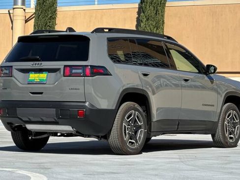 New 2026 Jeep Cherokee Laredo AWD/4WD image 4
