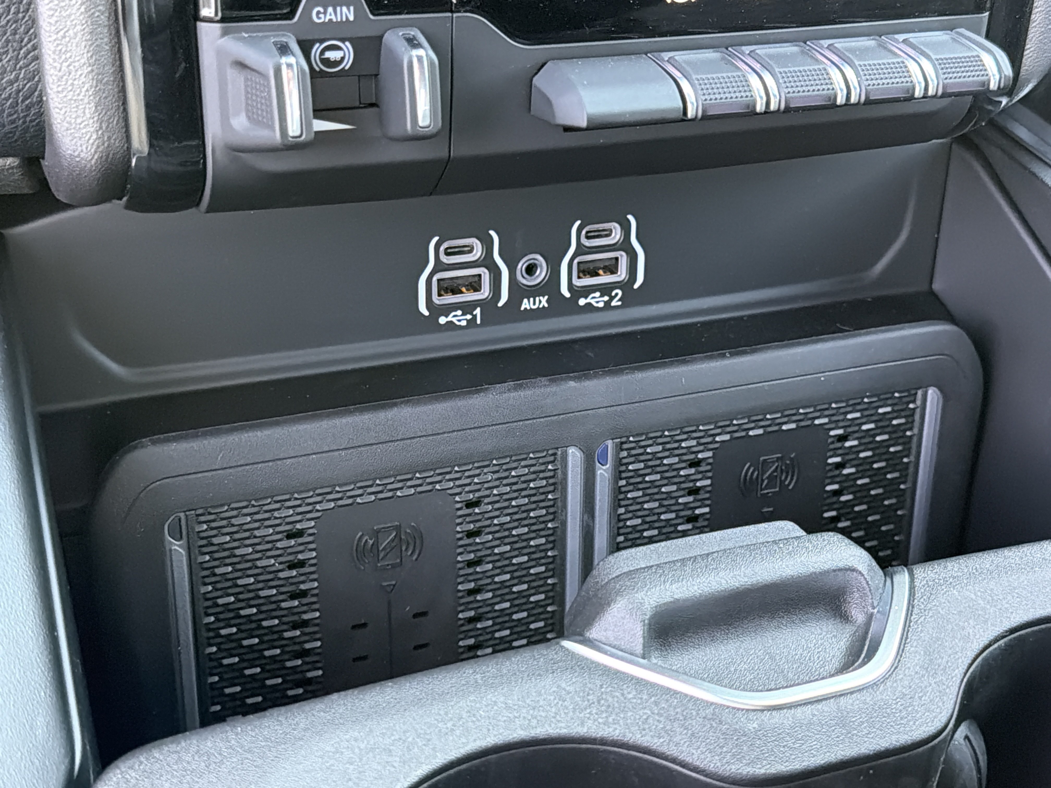 New 2026 RAM 2500 Big Horn AWD/4WD image 30