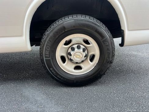 Used 2021 Chevrolet Express 2500 Work Van w/ Driver Convenience Package image 8