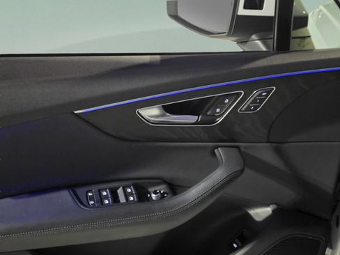 Used 2022 Audi Q7 3.0T Prestige image 8