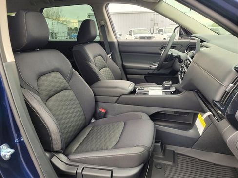 New 2026 Nissan Pathfinder SV image 11