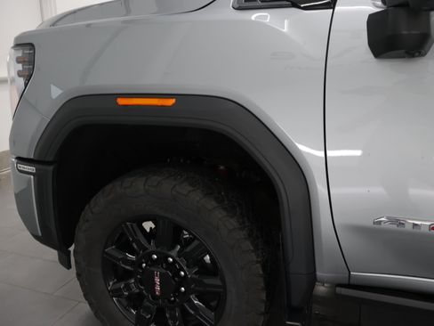 Used 2025 GMC Sierra 2500 AT4 w/ AT4 Premium Plus Package AWD/4WD image 42