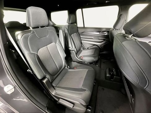 New 2026 Jeep Grand Cherokee L 4WD image 11