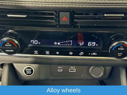 Used 2023 Nissan Rogue SV image 19