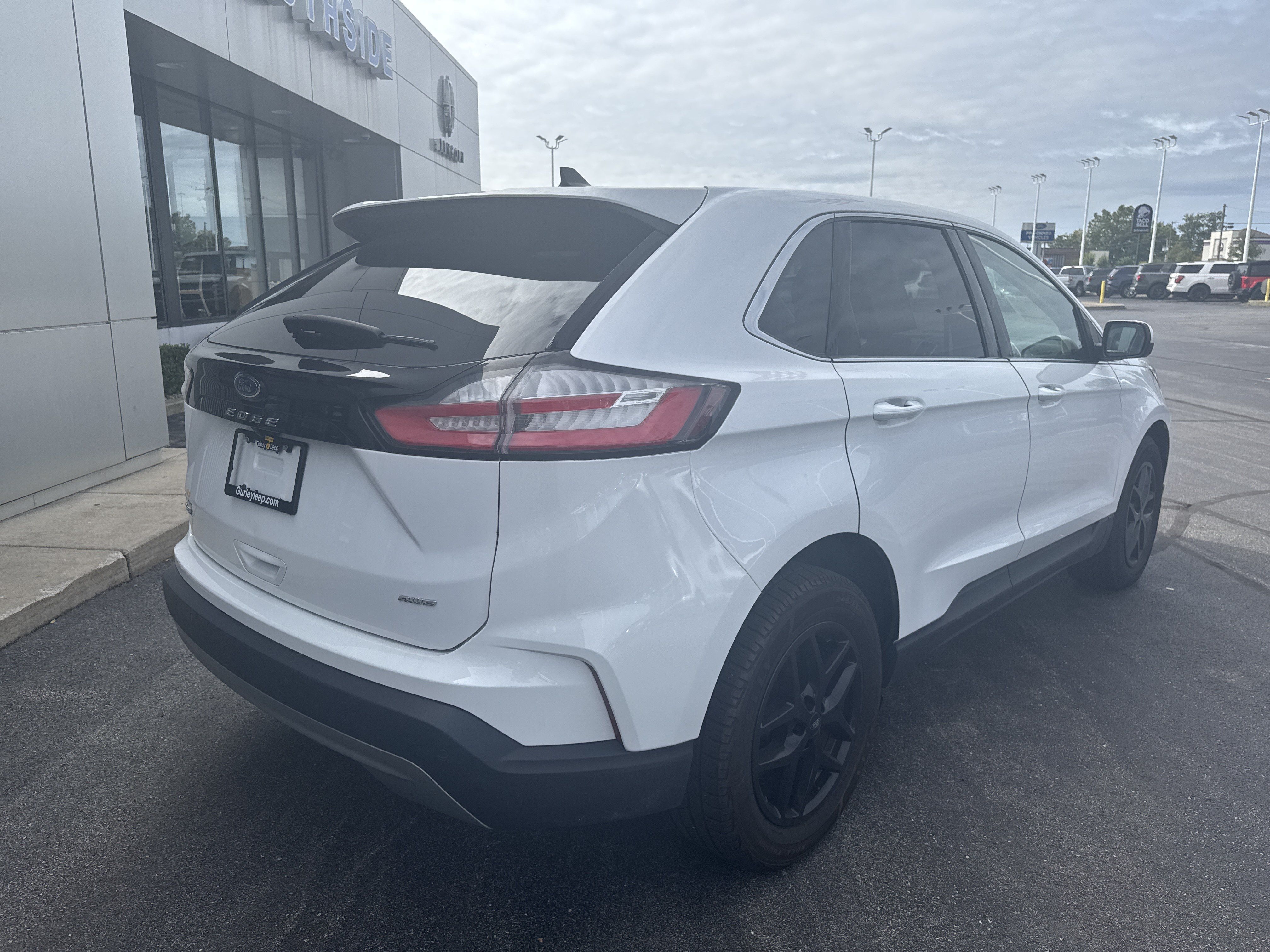 Used 2024 Ford Edge SEL AWD/4WD image 10