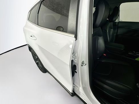 Used 2025 Kia Sportage EX FWD image 28