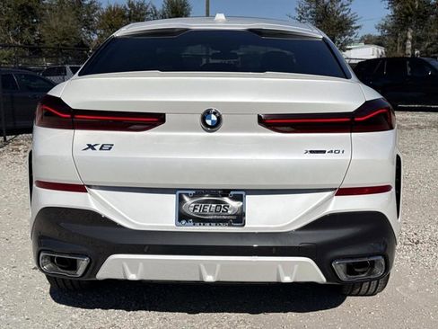 New 2026 BMW X6 xDrive40i w/ Climate Comfort Package image 4