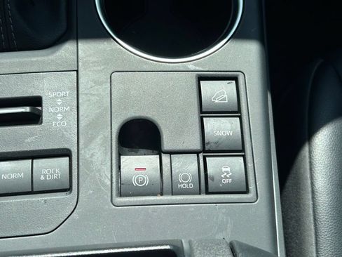 Used 2026 Toyota Highlander XLE AWD/4WD image 29
