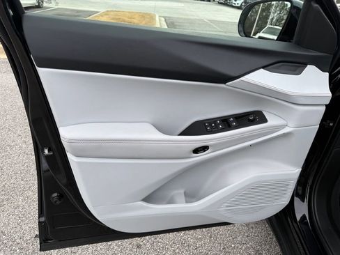 New 2026 Jeep Cherokee Limited image 10