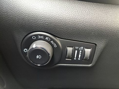 New 2026 Jeep Compass Latitude image 18