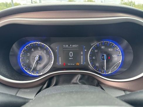 Used 2023 Chrysler Voyager LX FWD image 23