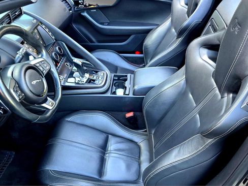 Used 2016 Jaguar F-TYPE R image 9