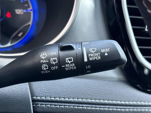 New 2026 Chrysler Pacifica Limited FWD image 33