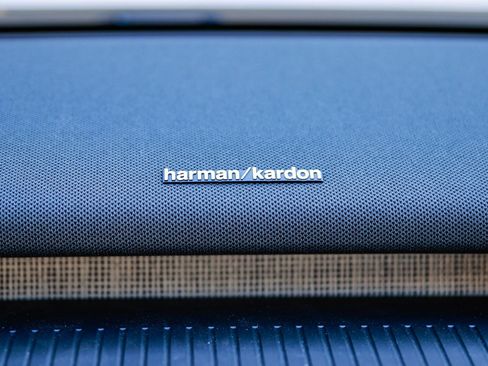 New 2025 Volvo EX30 Plus w/ Protection Package Premier image 26