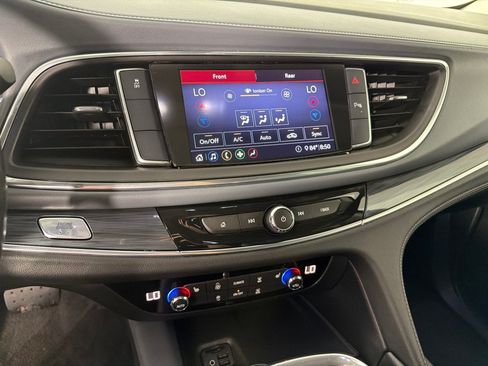 Used 2020 Buick Enclave Essence FWD image 15