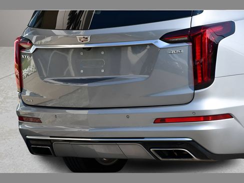 Used 2024 Cadillac XT6 Premium Luxury w/ LPO, Floor Liner Package AWD/4WD image 31