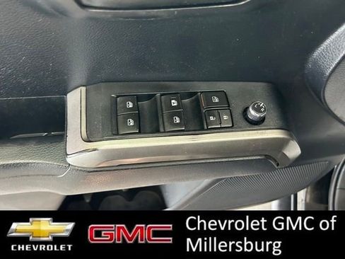 Used 2017 Toyota Tacoma SR5 w/ Tow Package AWD/4WD image 16