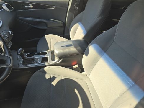 Used 2018 Kia Sorento AWD image 24