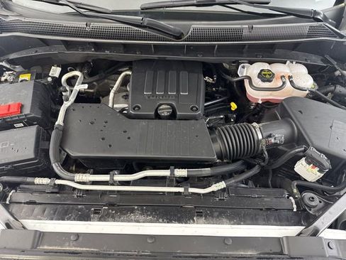 Used 2025 Chevrolet Silverado 1500 Custom image 24