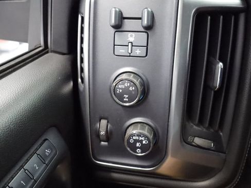 Used 2015 Chevrolet Silverado 1500 LTZ AWD/4WD image 27