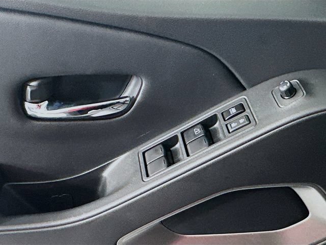 Certified 2025 Nissan Frontier SV RWD image 18
