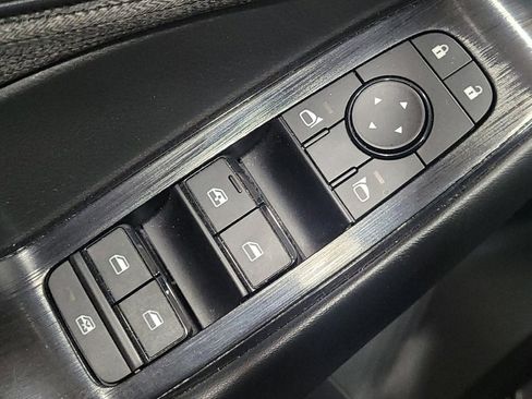 Used 2023 Nissan Rogue S image 27