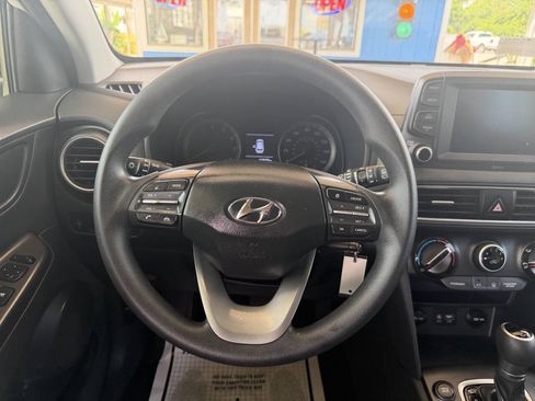 Used 2018 Hyundai Kona SE FWD image 18