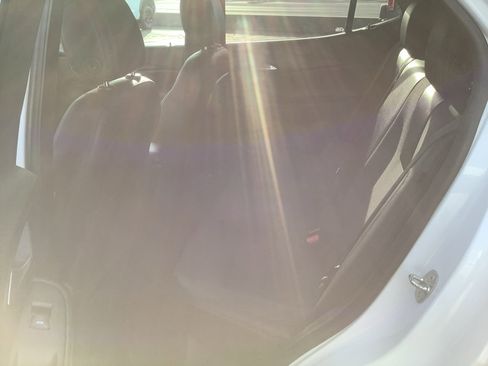 Used 2023 Buick Encore GX Preferred w/ Cold Weather Comfort Package AWD/4WD image 10