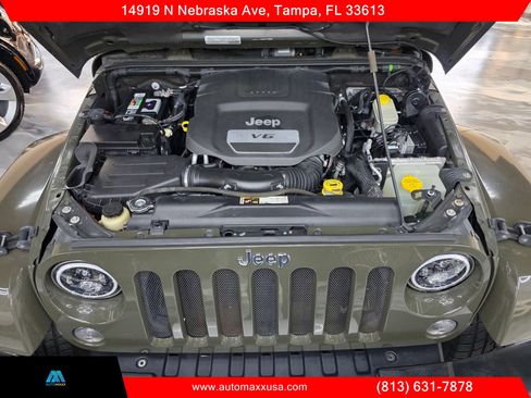 Used 2015 Jeep Wrangler Sahara w/ Connectivity Group AWD/4WD image 31