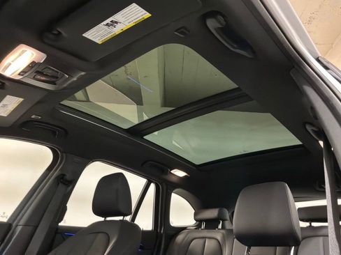 Used 2021 BMW X1 xDrive28i w/ Convenience Package image 4