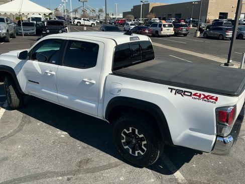 Certified 2023 Toyota Tacoma TRD Off-Road image 33