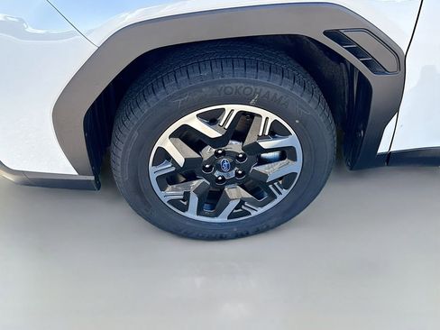 Used 2025 Subaru Forester Premium image 29