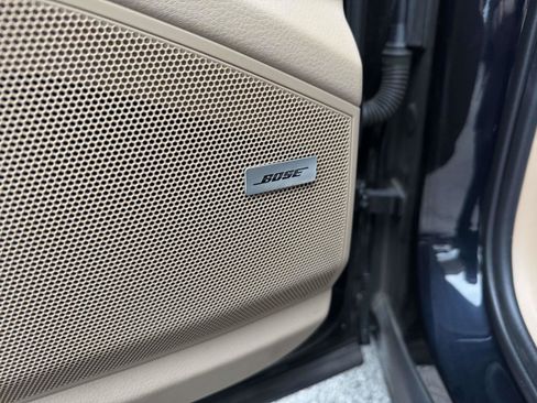 Used 2022 Porsche Cayenne Platinum Edition w/ Premium Package Plus image 20