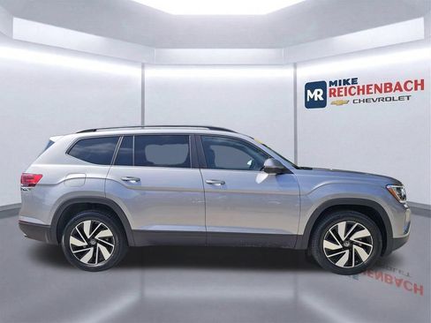 Used 2026 Volkswagen Atlas SE FWD image 3
