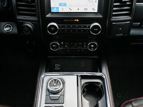Used 2019 Ford Expedition Limited w/ Equipment Group 303A AWD/4WD image 26