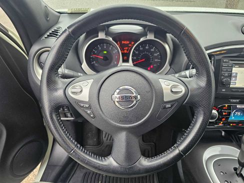 Used 2012 Nissan Juke SL image 27
