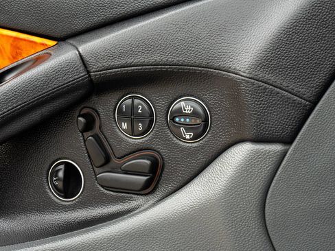 Used 2003 Mercedes-Benz SL 500 image 38