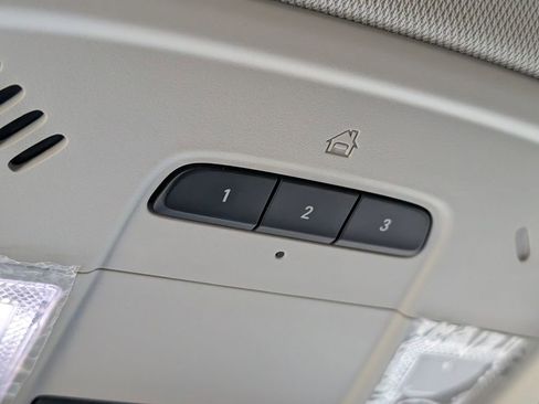 Used 2019 Chevrolet Traverse LT image 30