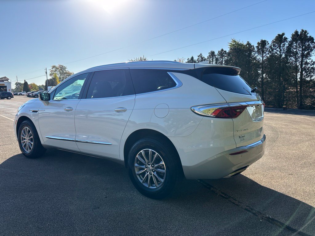 Used 2023 Buick Enclave Essence w/ Trailering Package, 5000 lbs. FWD image 5