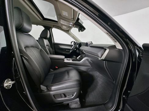 Used 2024 MAZDA CX-90 Plug-In Hybrid w/ Preferred AWD/4WD image 33