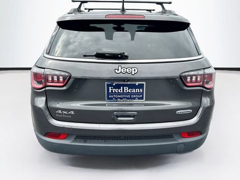 Used 2019 Jeep Compass Latitude w/ Popular Equipment Group AWD/4WD image 7