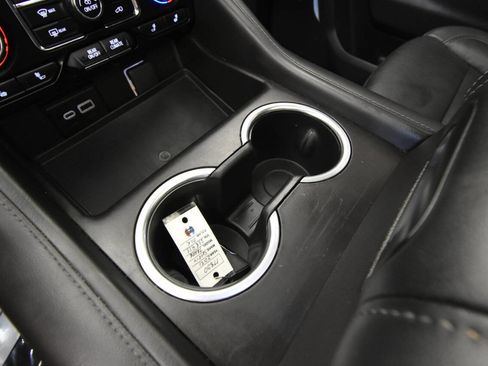 Used 2021 Chevrolet Tahoe Z71 image 26