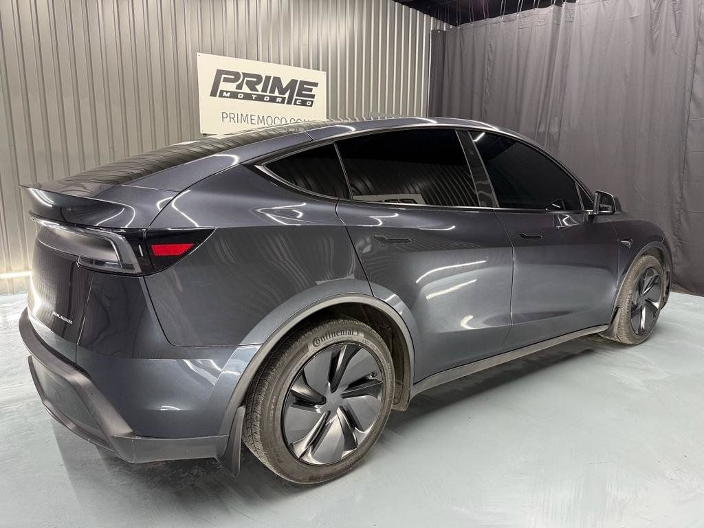 Used 2026 Tesla Model Y Long Range AWD/4WD image 3