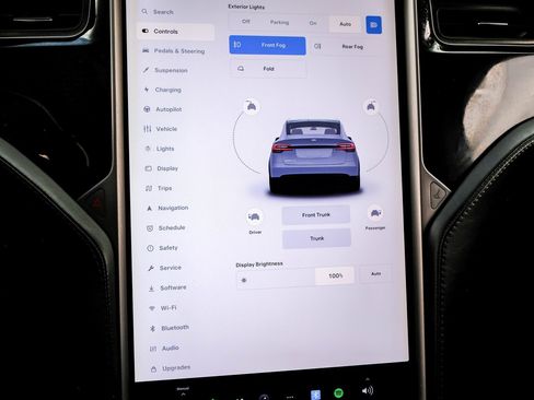 Used 2018 Tesla Model X 75D image 30