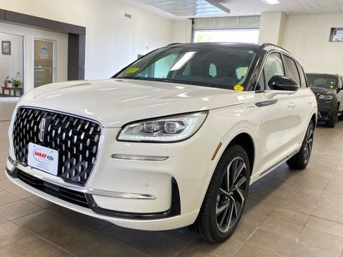 New 2025 Lincoln Corsair Grand Touring w/ Equipment Group 301A image 4